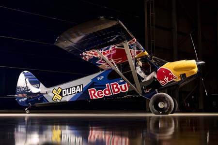 BULLSEYE LANDING - Red Bull/CubCrafters