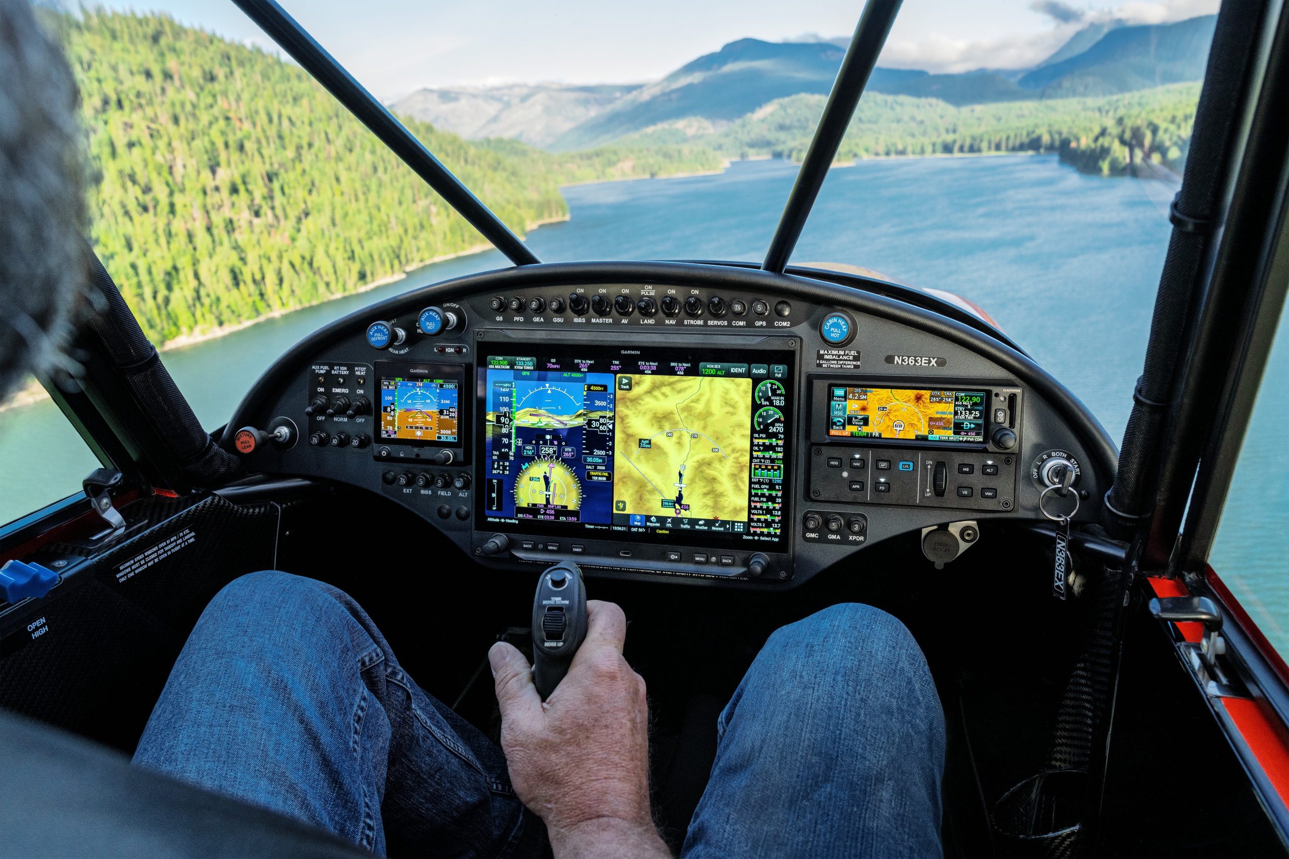 PRESS RELEASE - CubCrafters Brings Garmin's New AXIS™ Integrated